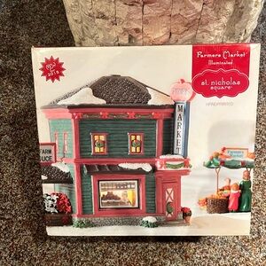 St. Nicholas Square ‘Farmers Market Stand’  Illuminated